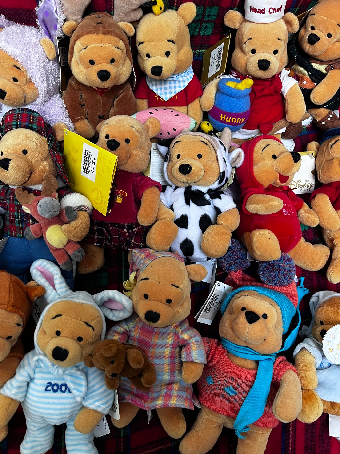 Peluches Winnie avec étiquettes vendues à l unité