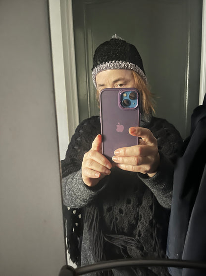 Bonnet et mitaines noires et grises