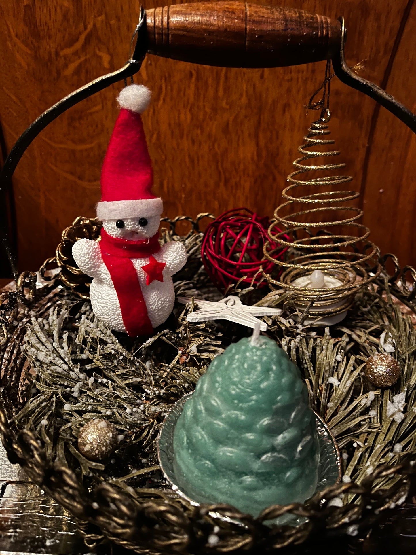 Centre de table dans un panier