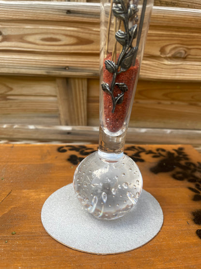 Vase fin en verre et étain