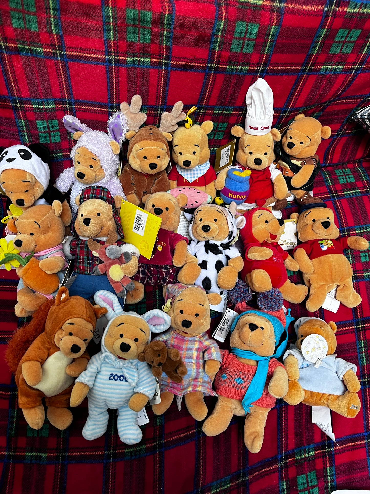 Peluches Winnie avec étiquettes vendues à l unité