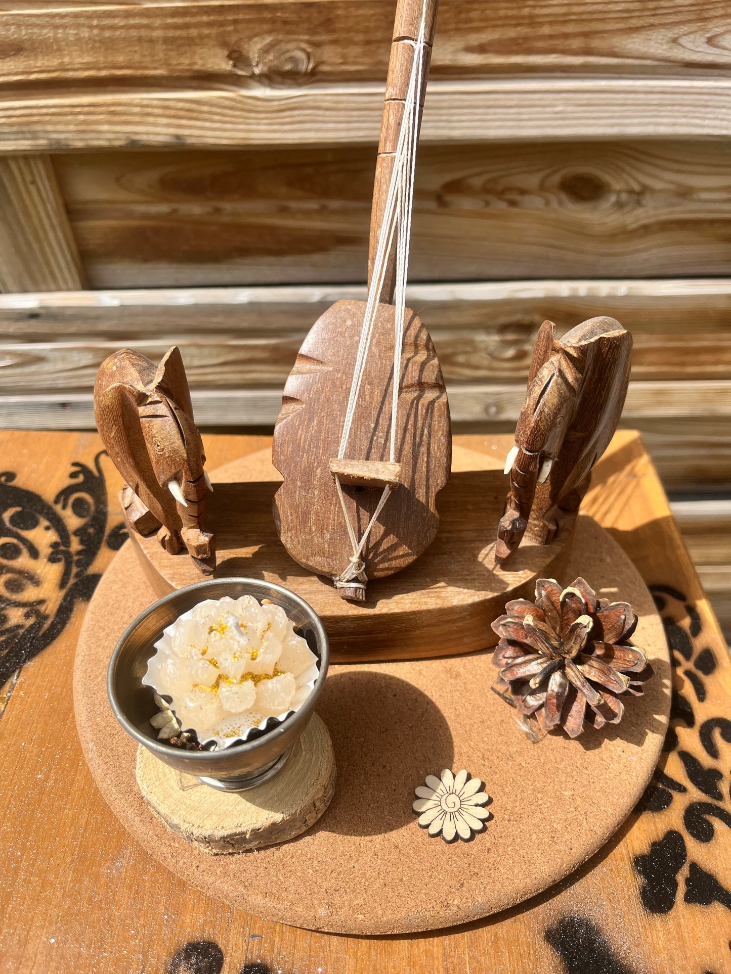 Décoration éléphants en bois et porte bougie