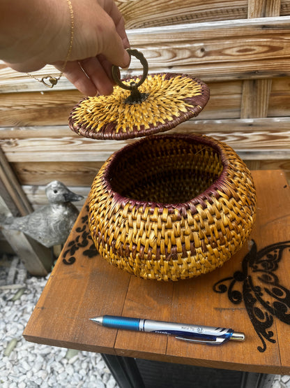 Panier avec couvercle