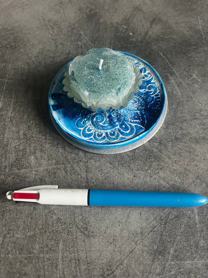 Plateau rond avec bougie