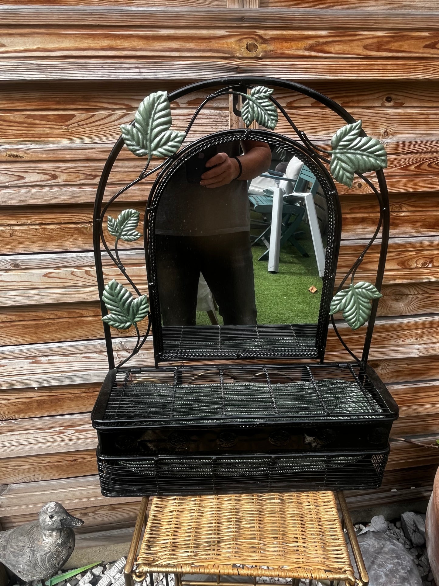 Miroir feuilles et tiroir avec mise à prix à 89,00 euros