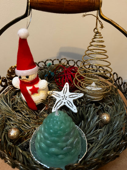 Centre de table dans un panier