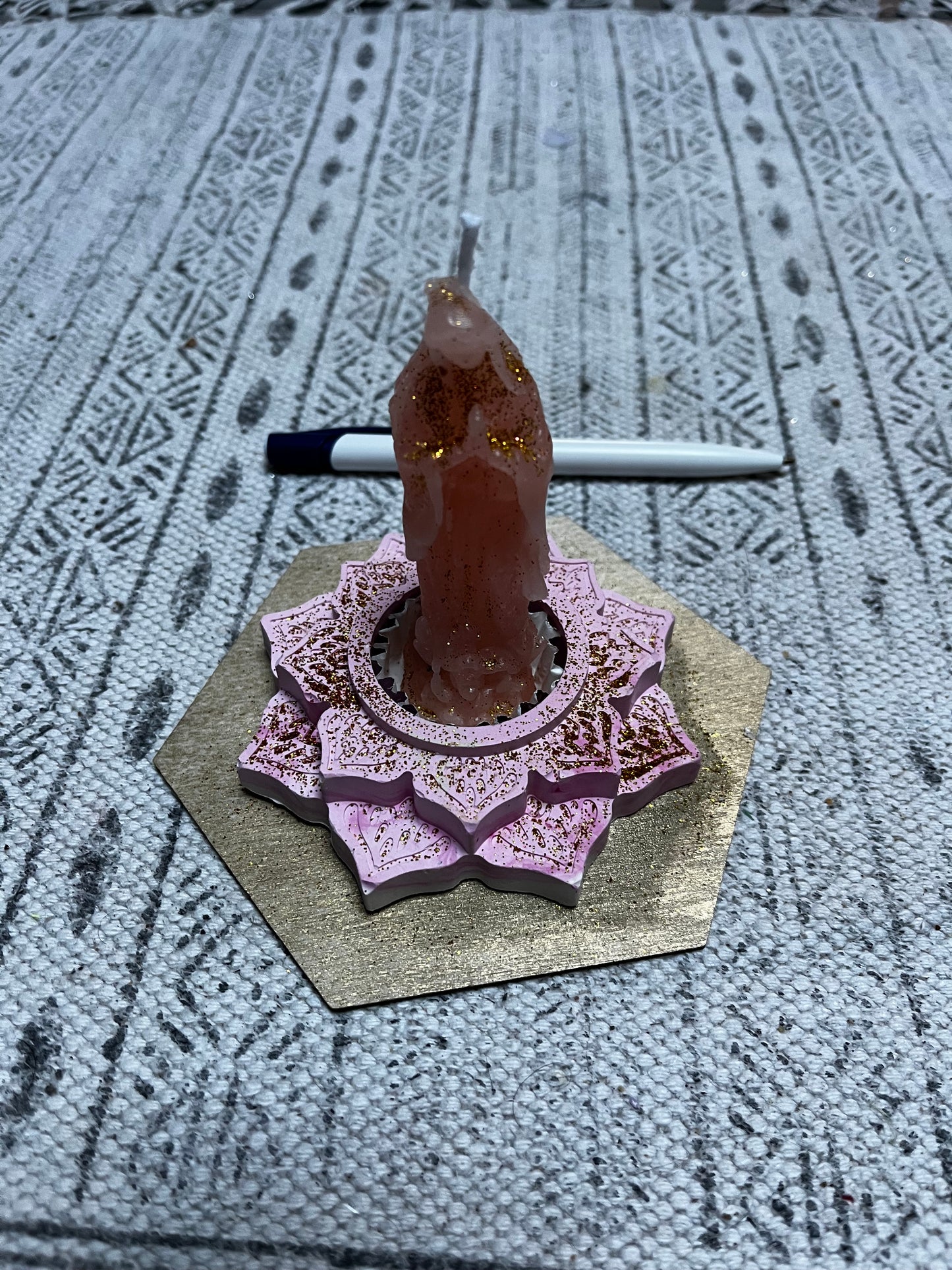 Bougie sainte / support fleurs de lotus