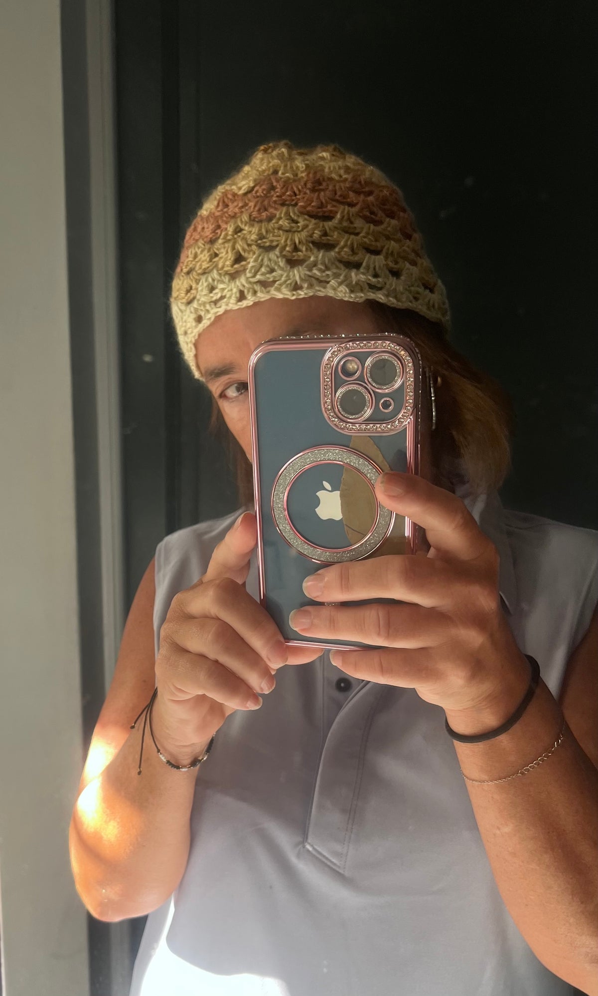 Bonnets en maille dentelle