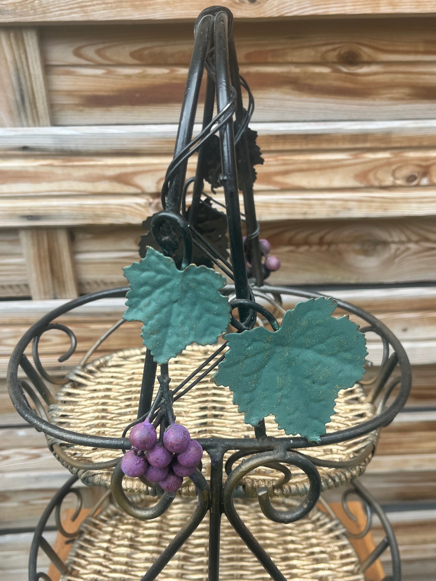 Panier double à fruits.