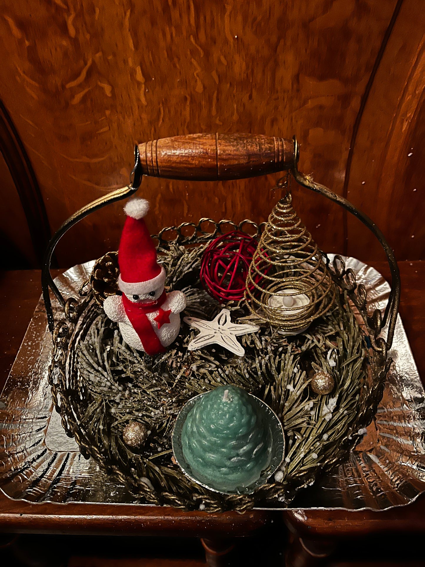 Centre de table dans un panier