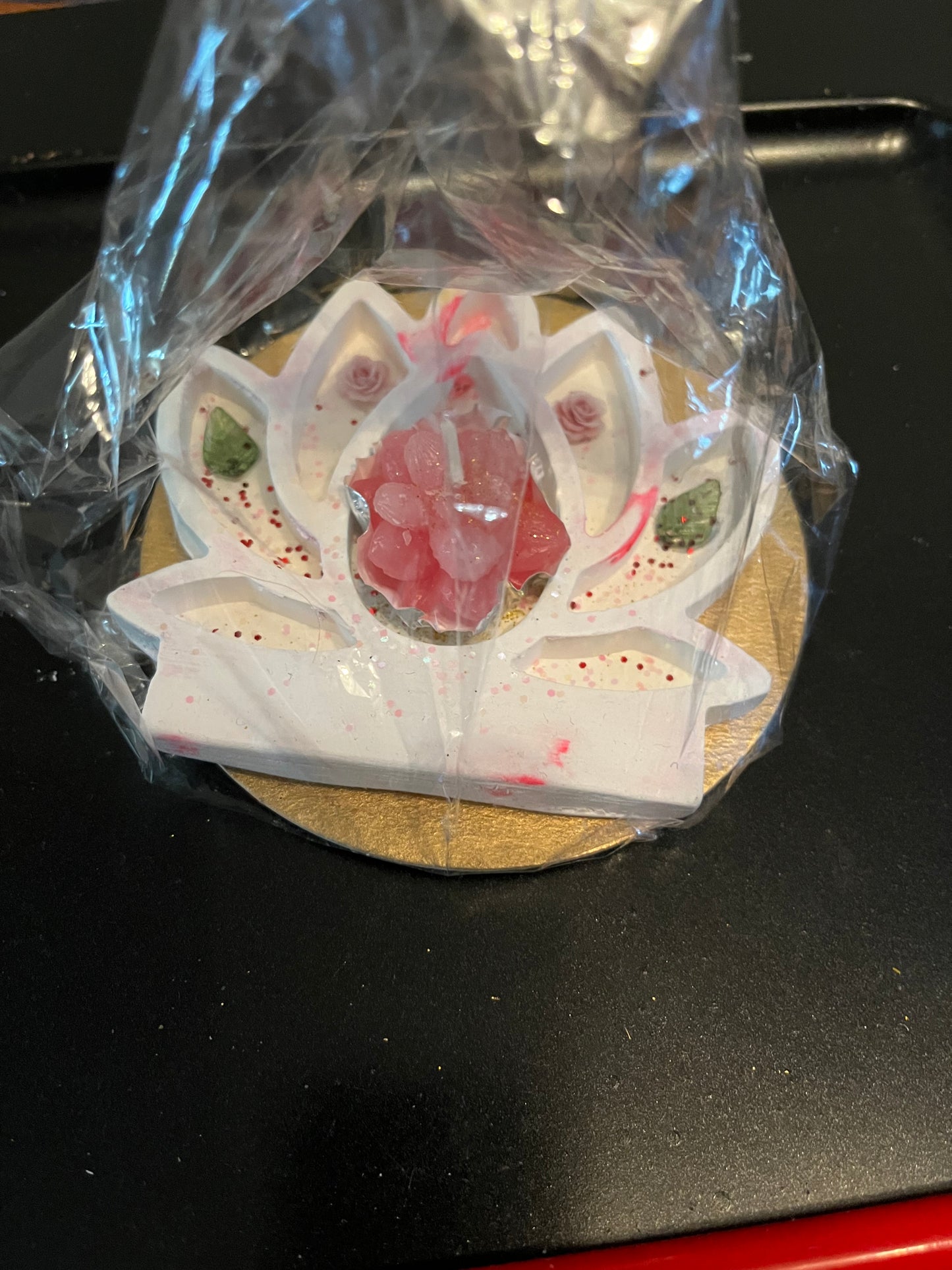 Bougie / fleur rose sur support fleurs lotus blanc /rose