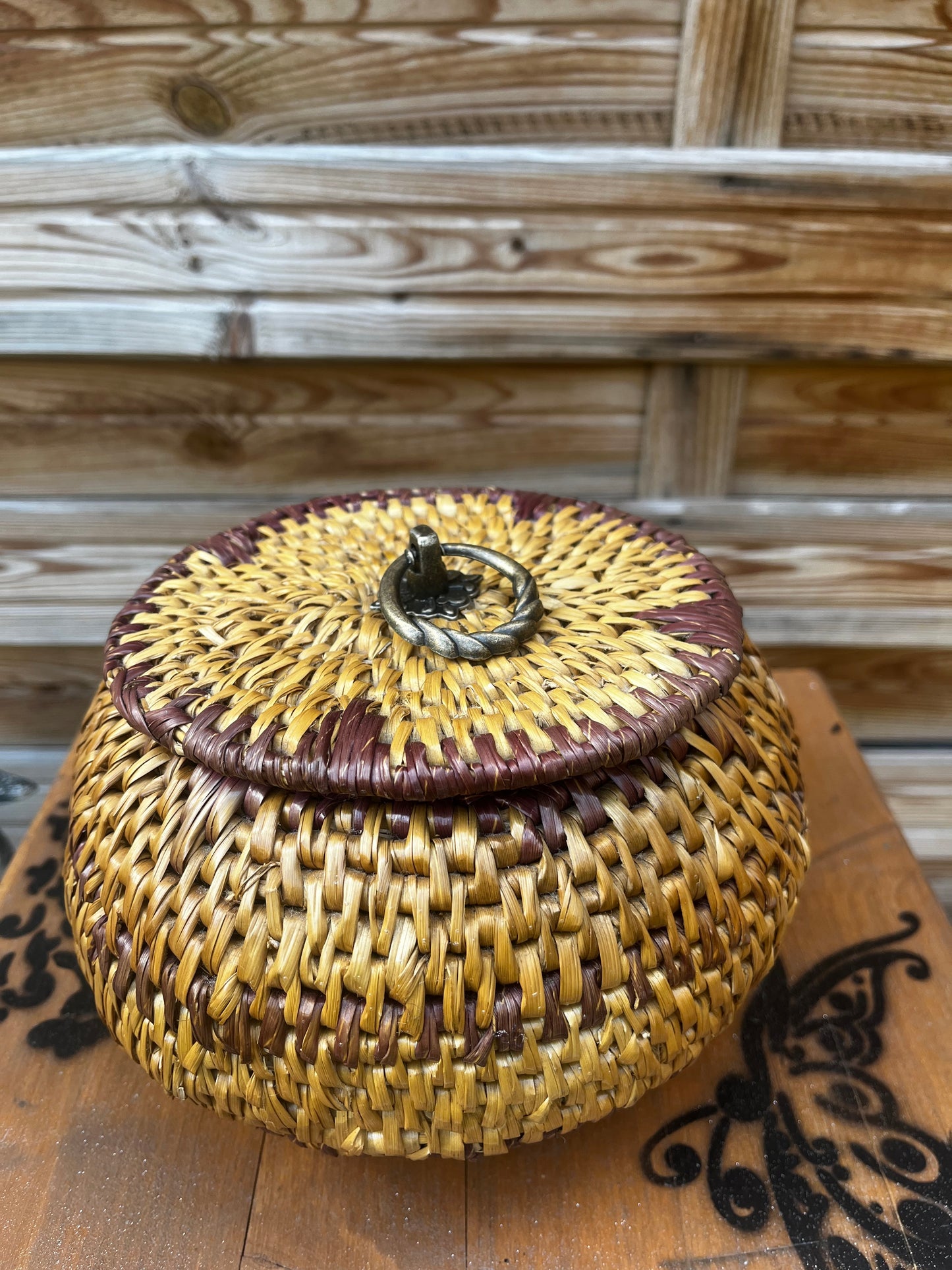 Panier avec couvercle