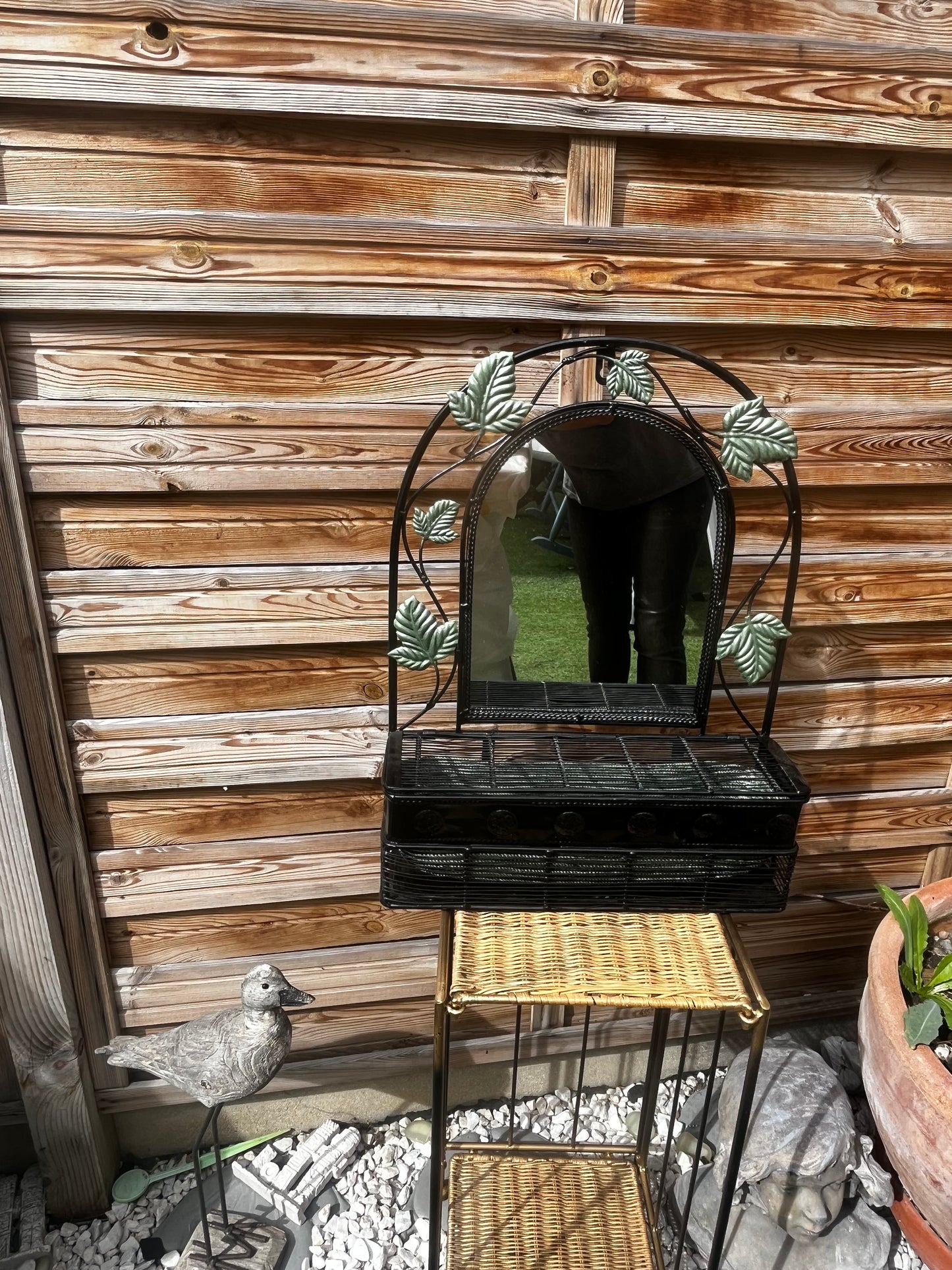 Miroir feuilles et tiroir avec mise à prix à 89,00 euros