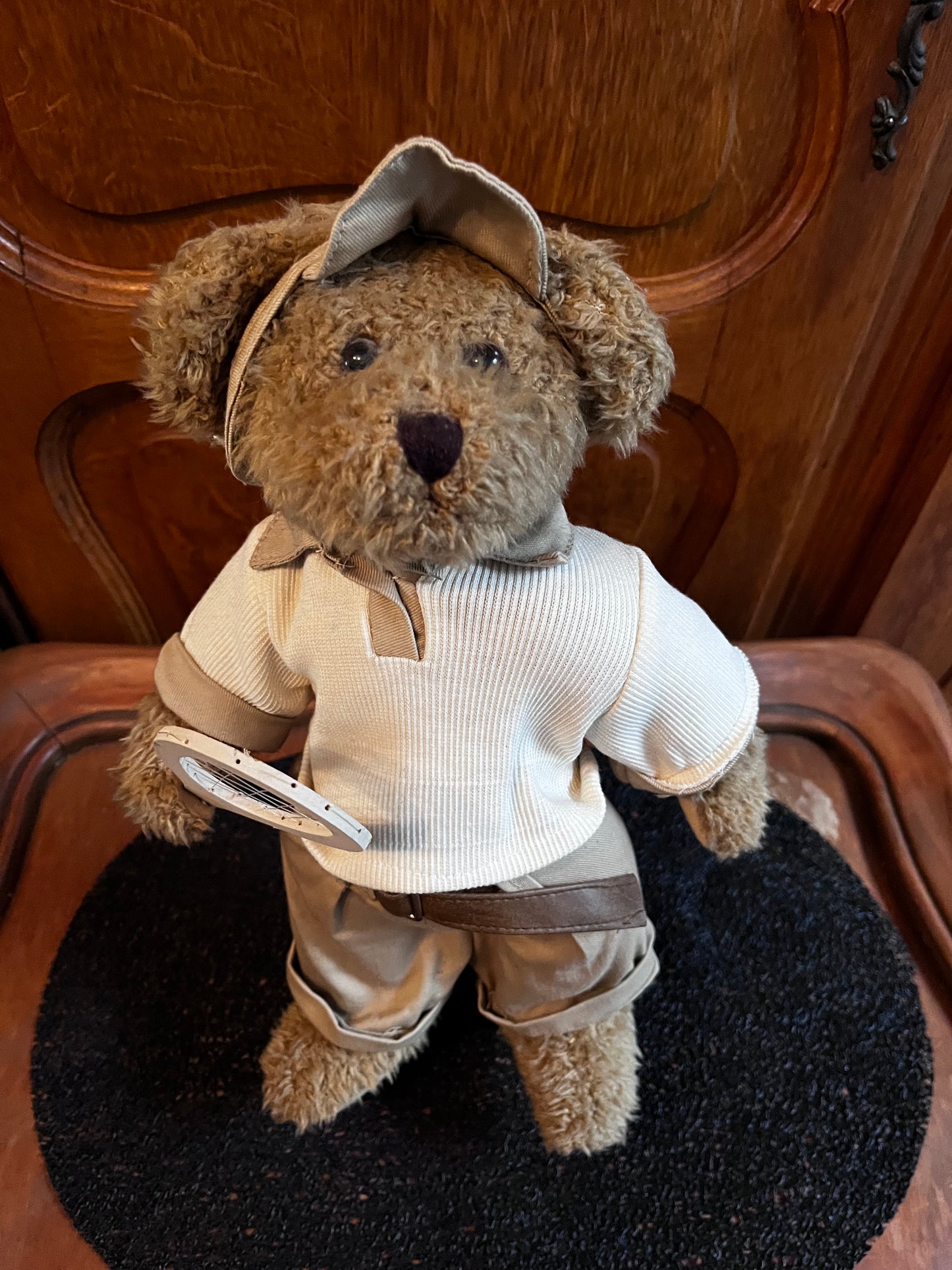 Peluches famille sportive (papy golfeur+couple tennis) de marque Oscar. Vendues à l unité au prix de 40 euros