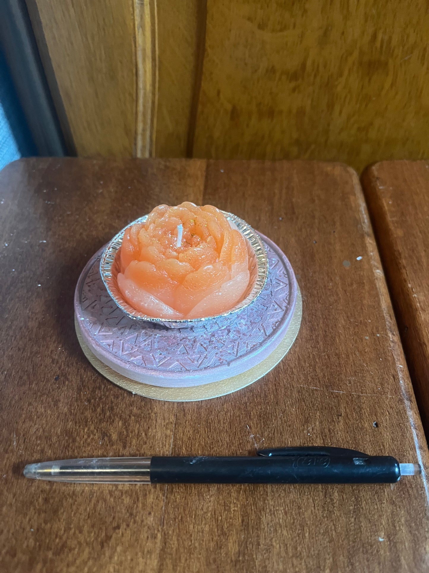 Plateau rond avec bougie