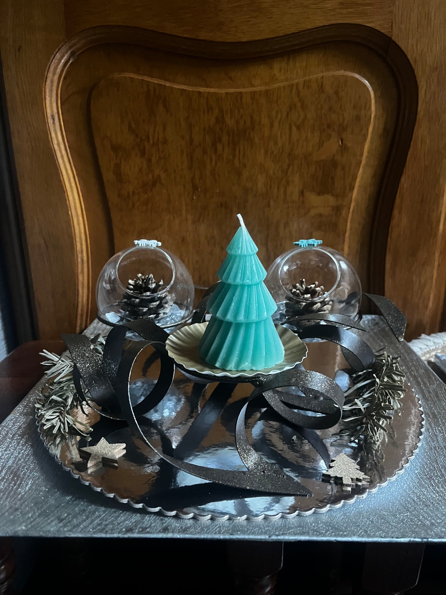 Centre de table avec bougie sapin pour les fêtes de fin d année