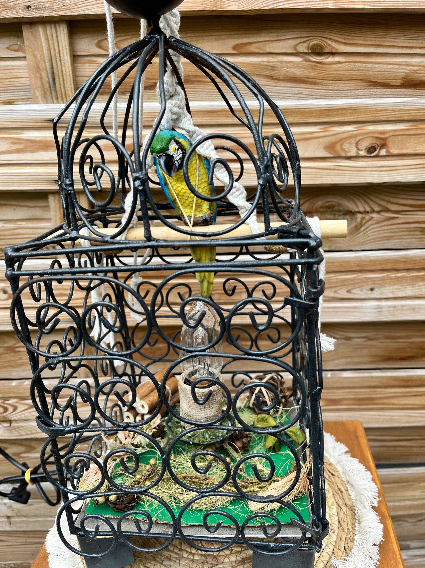 Lampe cage à oiseau avec mise à prix à 69,00 euros