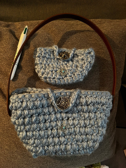 Sac bleu clair +porte monnaie assorti