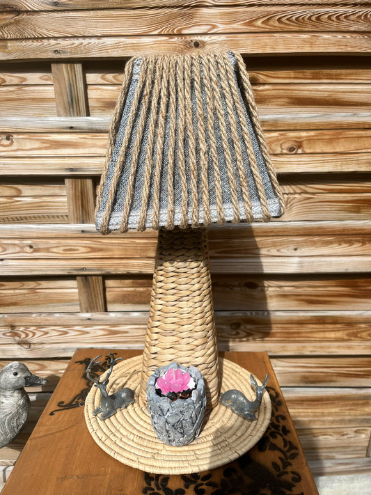 Lampe décors cerfs avec mise à prix à 79,00 euros