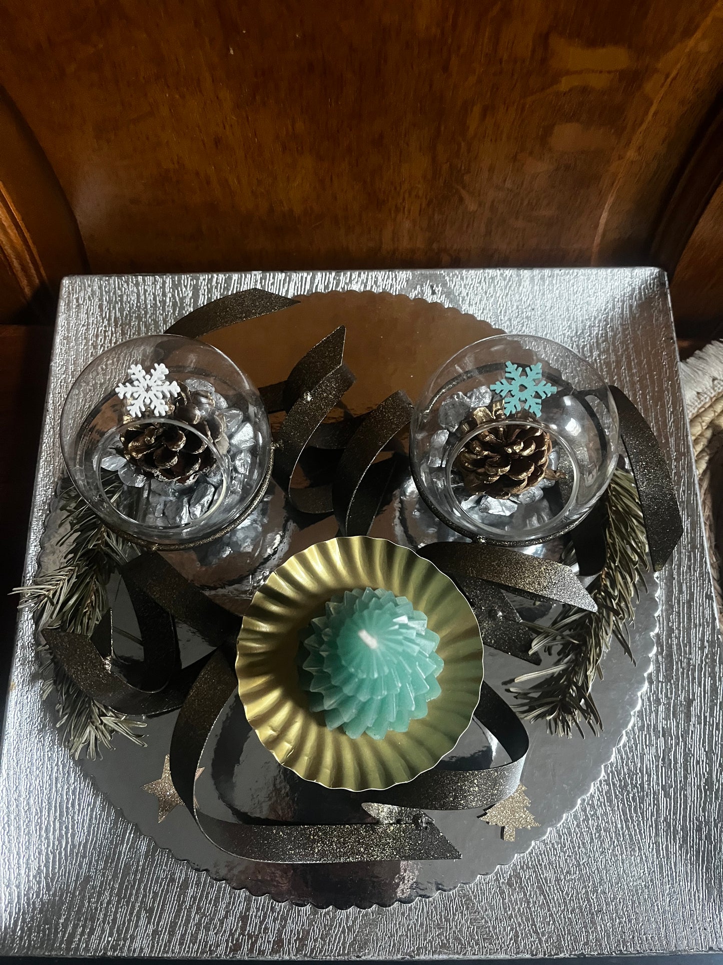 Centre de table avec bougie sapin pour les fêtes de fin d année