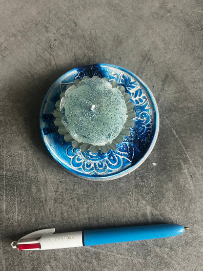 Plateau rond avec bougie