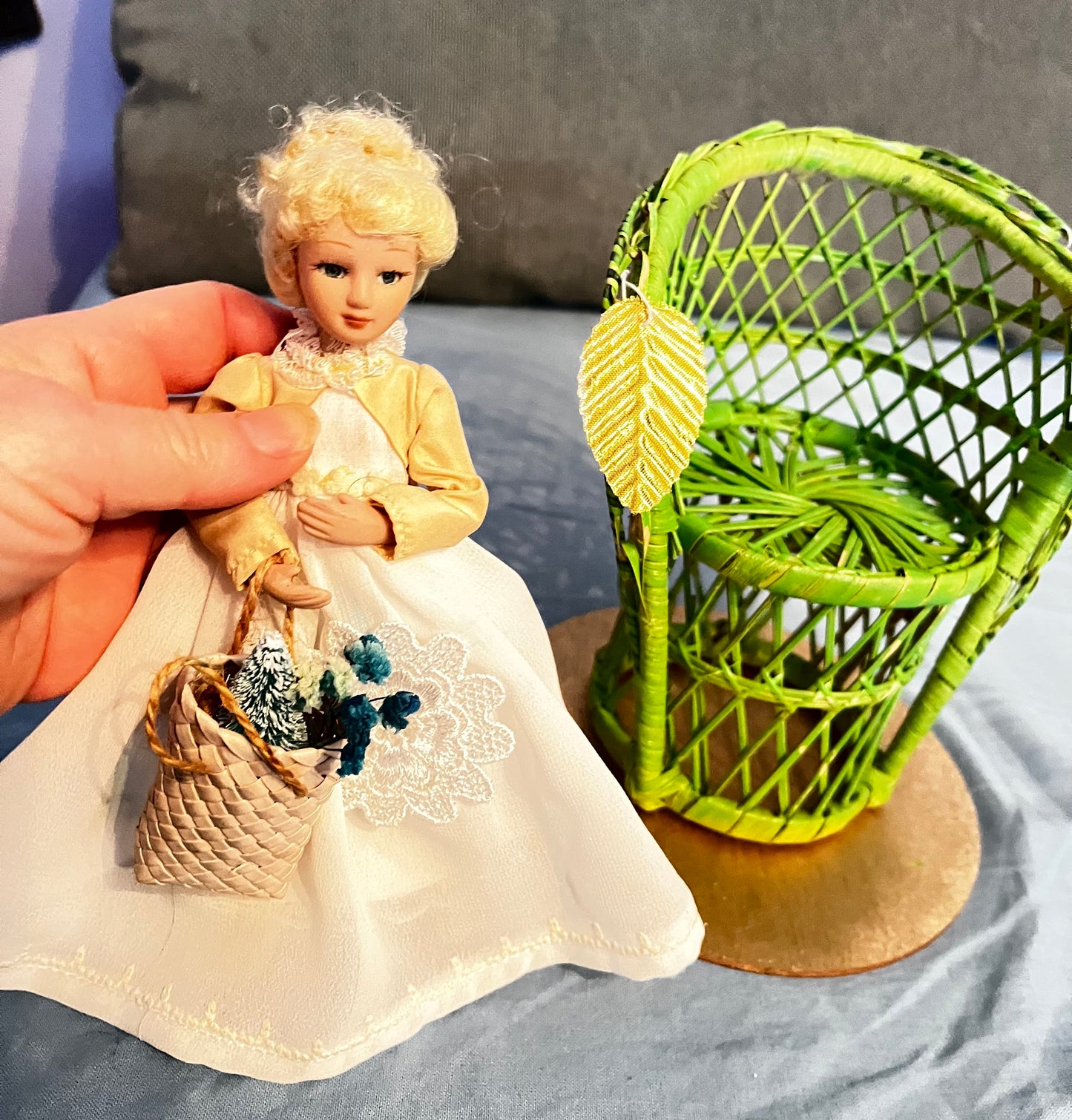 Poupée mini