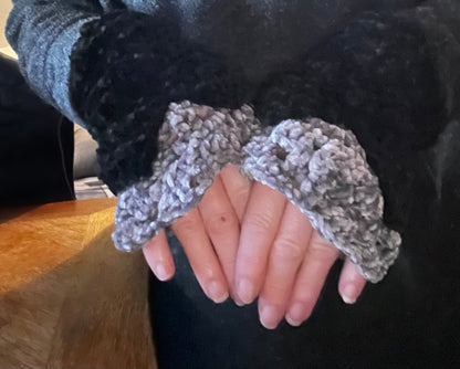 Bonnet et mitaines noires et grises