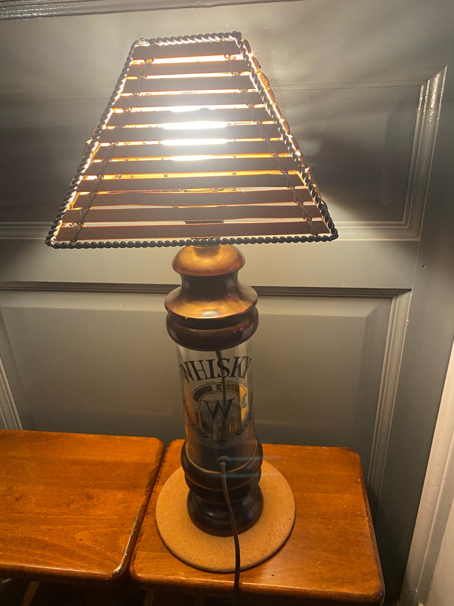 lampe  Whisky avec mise à prix à 49,00 euros