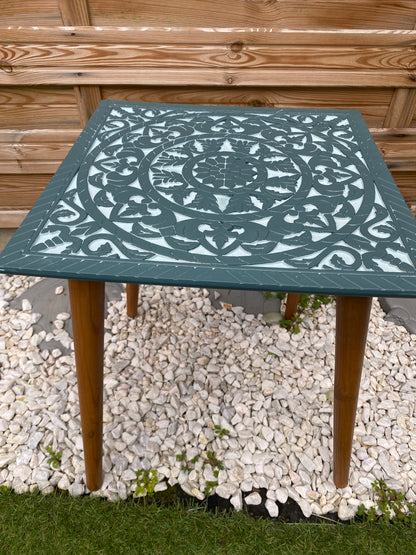 Petite table moderne
